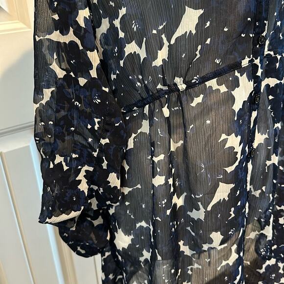 Express Large Semi-Sheer Tunic Button Down Navy Floral Blouse Top - Picture 6 of 14
